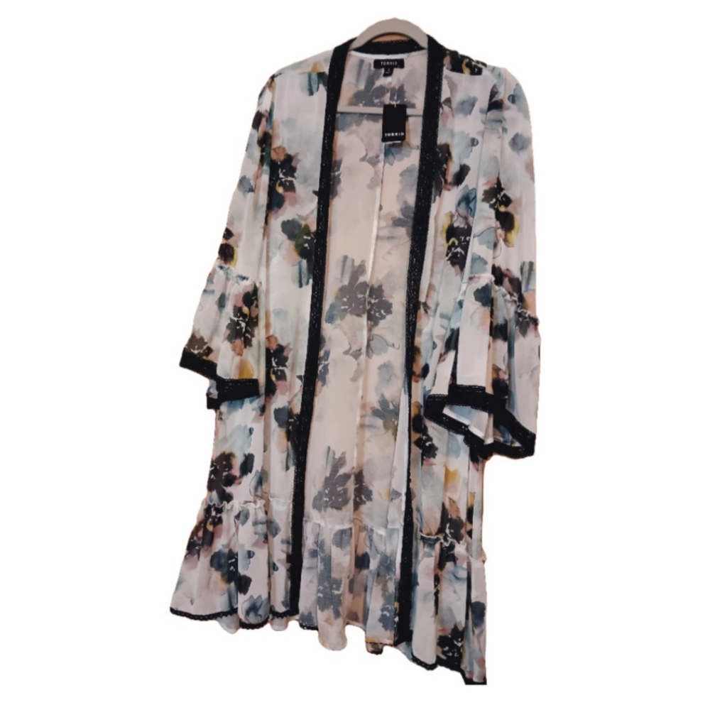 Flowy Kimono (NWT)